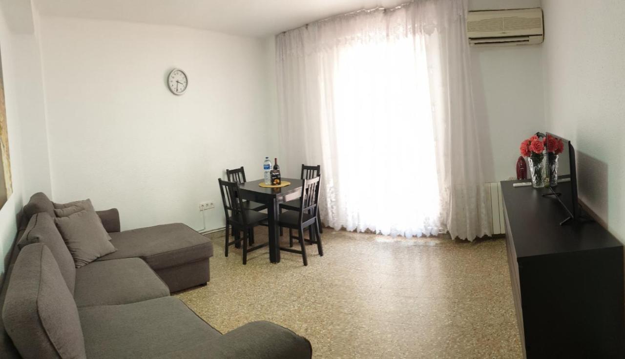 Apartment For 6 People. Valencia Kültér fotó